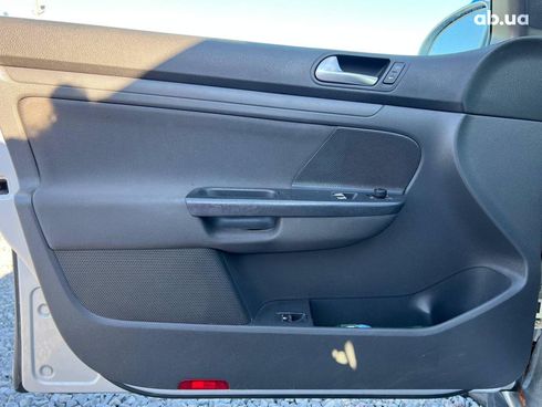 Volkswagen Golf 2005 серый - фото 15