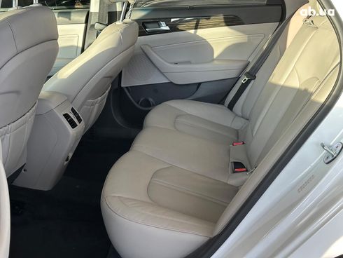 Hyundai Sonata 2017 белый - фото 17