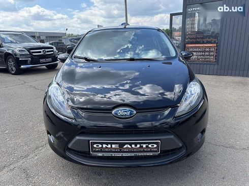 Ford Fiesta 2011 - фото 3