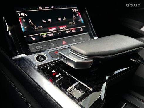 Audi E-Tron 2021 синий - фото 16