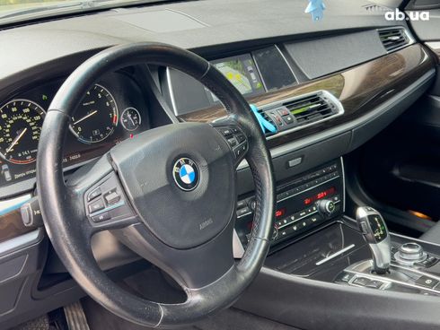 BMW 5 серия 2011 серый - фото 33
