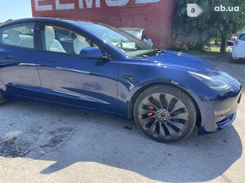 Tesla Model 3 2021 - фото 3