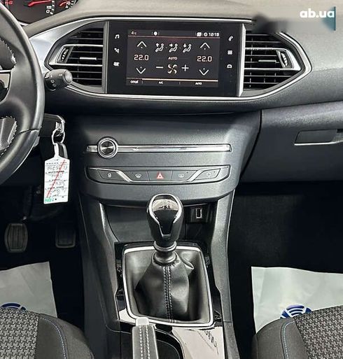 Peugeot 308 2019 - фото 22