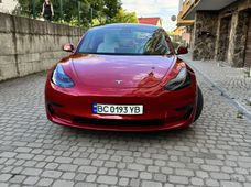 Продаж вживаних Tesla Model 3 2021 року у Львові - купити на Автобазарі