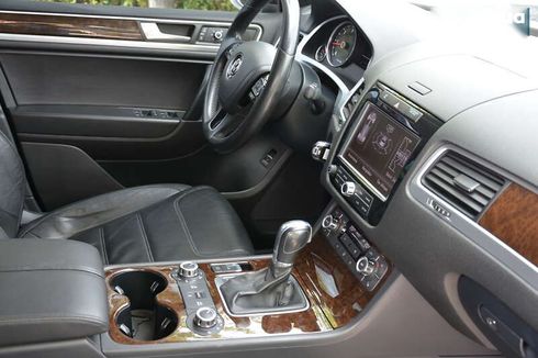 Volkswagen Touareg 2012 - фото 25