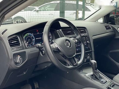 Volkswagen e-Golf 2020 - фото 24