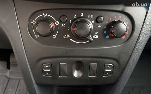 Dacia Sandero 2015 - фото 16