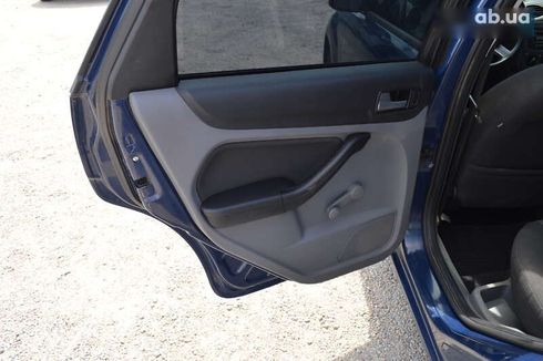 Ford Focus 2010 - фото 9