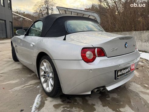 BMW Z4 2004 серый - фото 10