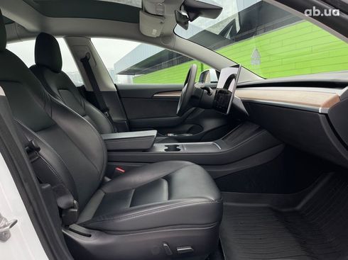 Tesla Model 3 2022 - фото 15