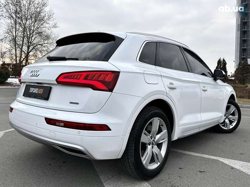 Audi Q5 2018 - фото 12