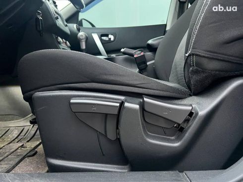 Nissan Qashqai 2011 белый - фото 20