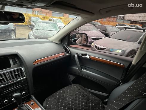 Audi Q7 2010 черный - фото 38