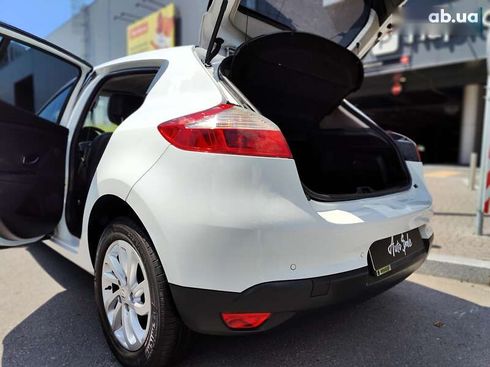 Renault Megane 2013 - фото 12