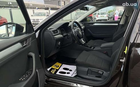 Skoda Superb 2019 - фото 9