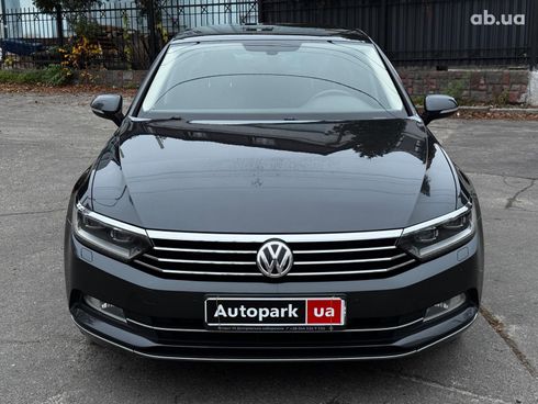 Volkswagen Passat 2018 серый - фото 2