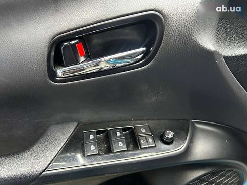 Toyota Prius 2018 - фото 8