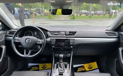 Skoda Superb 2017 - фото 12