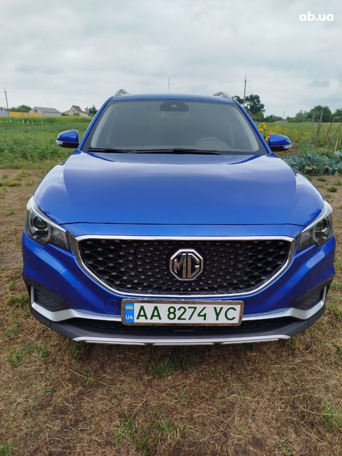 MG ZS EV 2020 синий - фото 2