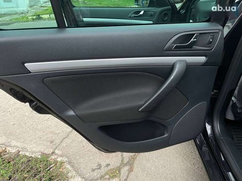 Skoda Octavia 2012 - фото 20