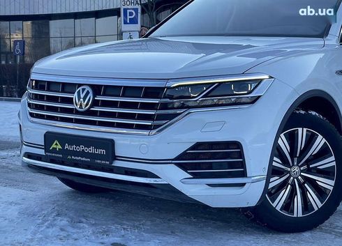 Volkswagen Touareg 2019 - фото 6