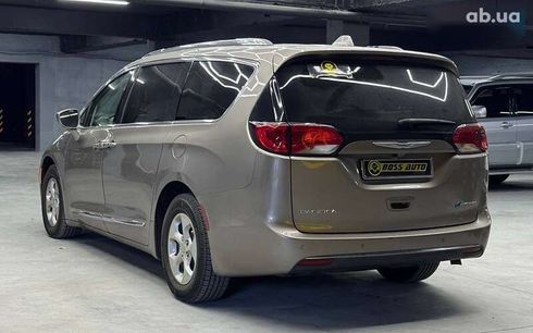 Chrysler Pacifica 2017 - фото 4