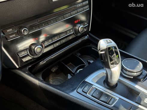 BMW 5 серия 2017 серый - фото 36