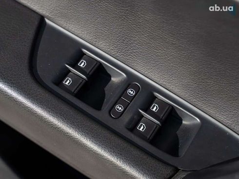 Volkswagen Touareg 2016 - фото 23