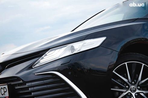 Toyota Camry 2023 - фото 13