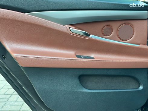 BMW 5 серия 2015 серый - фото 20