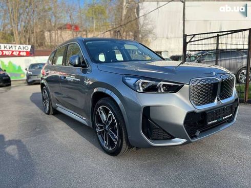 BMW iX1 2023 - фото 3