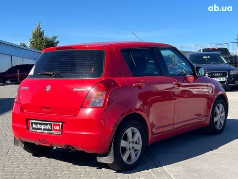 Suzuki Swift 2010 красный - фото 13