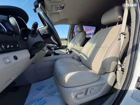 Kia Carnival 2019 - фото 13