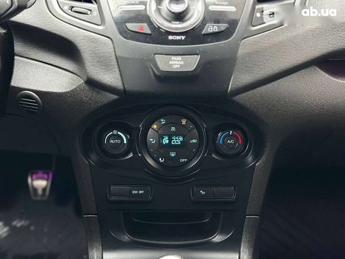 Ford Fiesta 2016 - фото 29