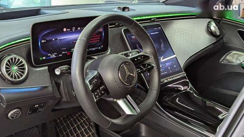 Mercedes-Benz EQE-Класс 2022 - фото 28