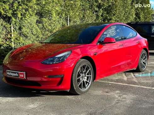 Tesla Model 3 2021 красный - фото 4
