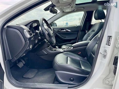 Infiniti QX30 2018 - фото 14