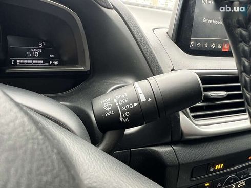 Mazda 3 2018 - фото 23