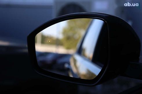 Land Rover Discovery Sport 2017 - фото 27