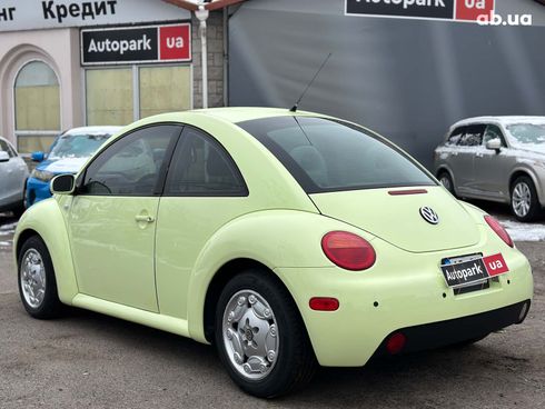 Volkswagen New Beetle 2001 зеленый - фото 19