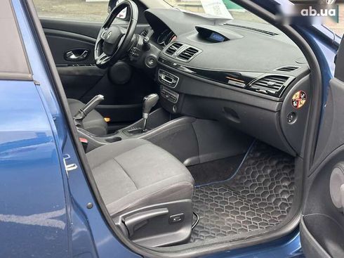 Renault Megane 2011 - фото 25