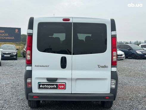 Renault Trafic 2009 белый - фото 7
