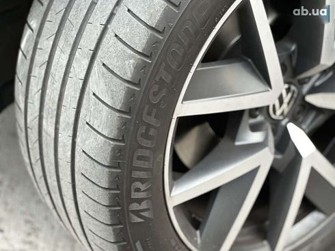 Volkswagen Touareg 2021 - фото 17