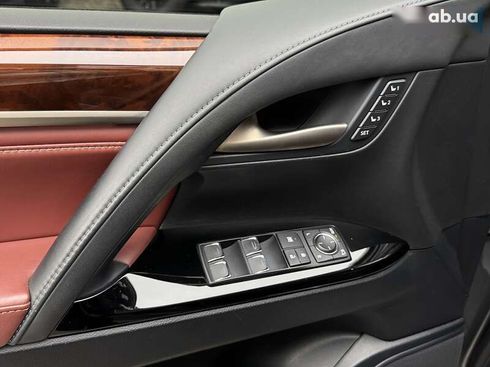 Lexus LX 2020 - фото 23