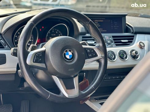 BMW Z4 2012 серый - фото 10