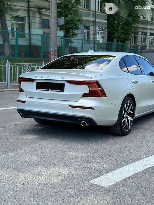 Volvo S60 2020 - фото 17