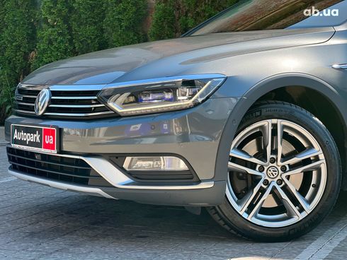 Volkswagen passat alltrack 2016 серый - фото 2