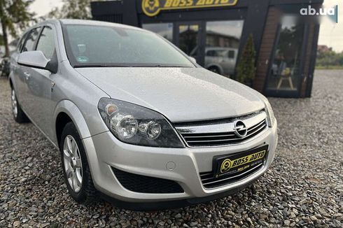 Opel Astra 2010 - фото 7
