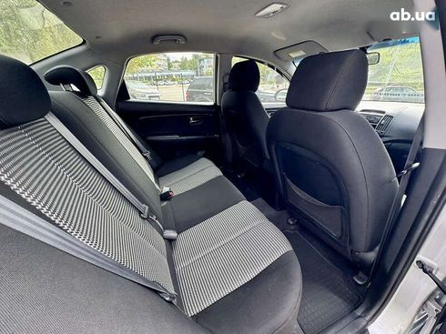 Hyundai Elantra 2011 - фото 20