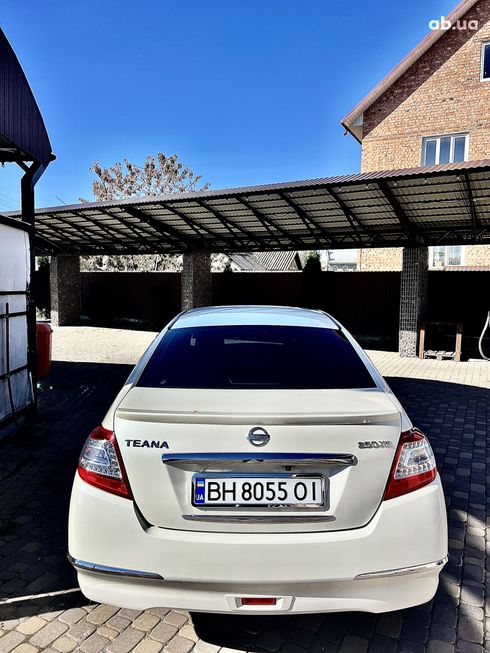 Nissan Teana 2013 белый - фото 4